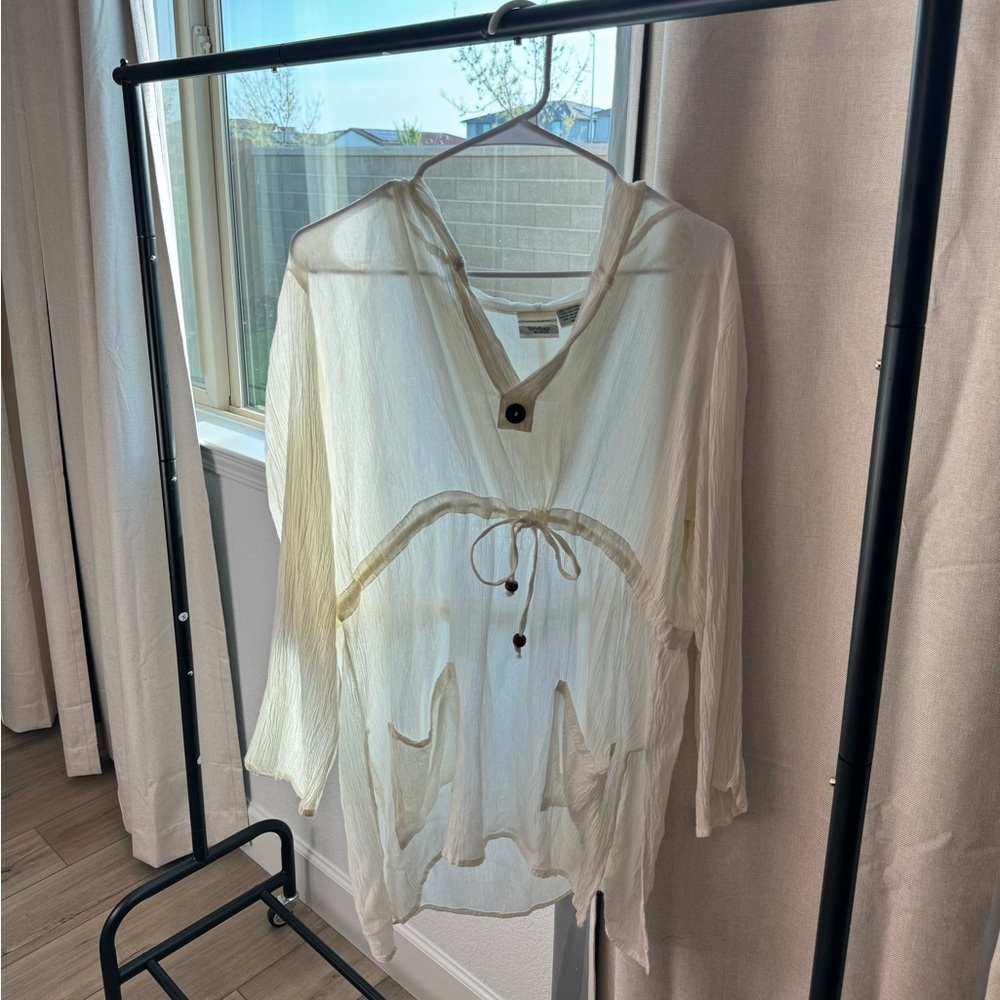 Rainforest Cafe White Sheer Flowy Top With Hood Size Medium